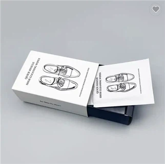 Salviette umidificate rapide per la pulizia delle scarpe da ginnastica